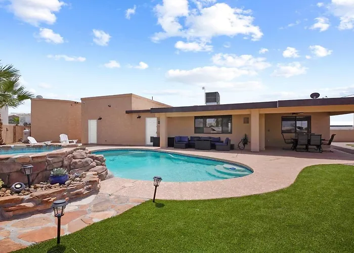 The Patrician - Pool + Retreat - Sleeps 8 Ferienhaus *