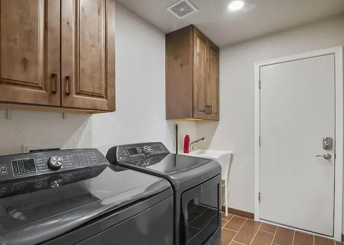 Ferienhaus The Patrician - Pool + Retreat - Sleeps 8 Lake Havasu City